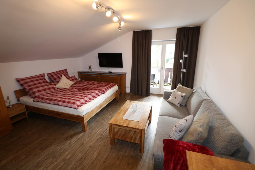 Alpen - Apartments Garmisch-Partenkirchen Exterior photo